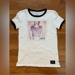 Official TAYLOR SWIFT 1989 World Tour Concert Ringer Tee T Shirt Medium